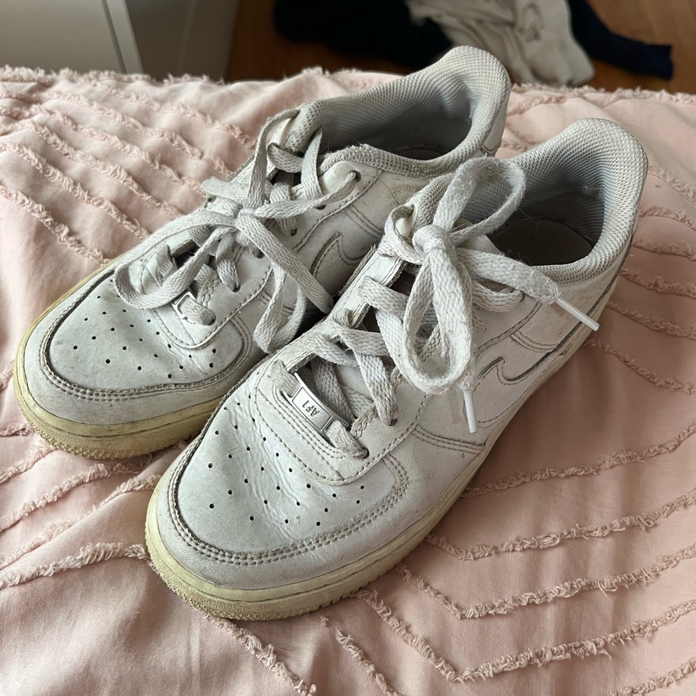 Air forces - Picture 1 of 3